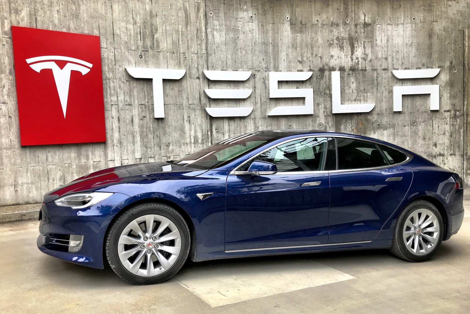 learn about tesla gigafactory